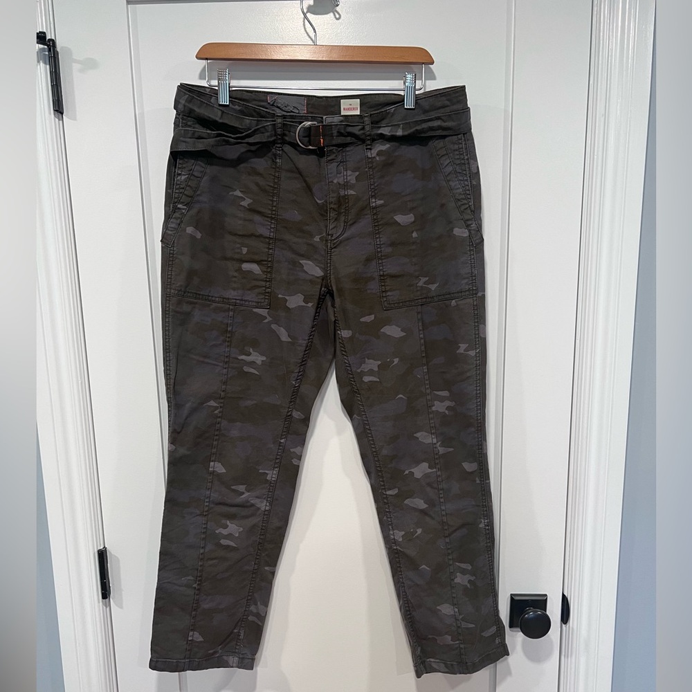 Pilcro The Wanderer Pant in Camouflage  Sz 31